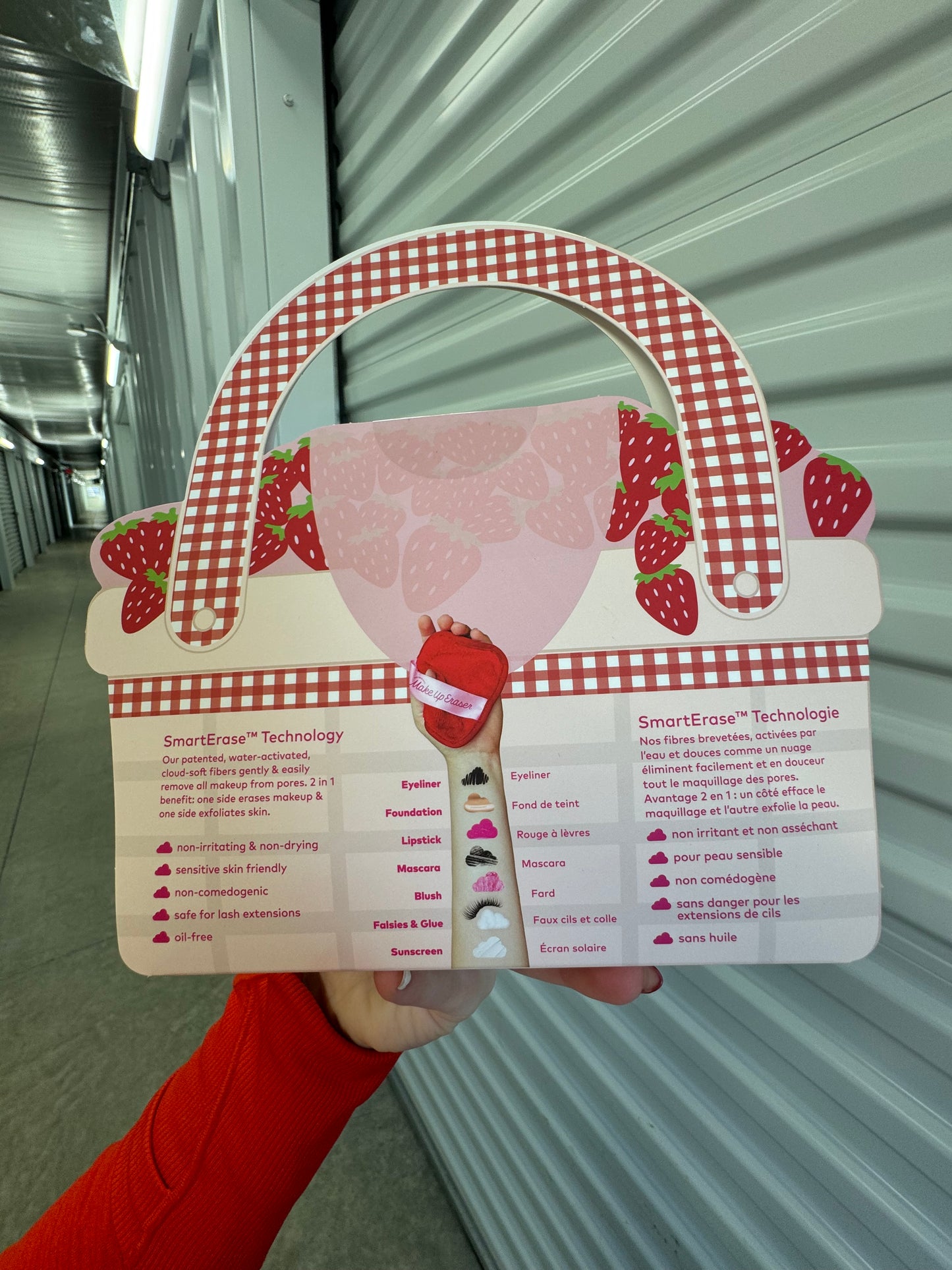 Strawberry fields Makeup Eraser Set + claw clip